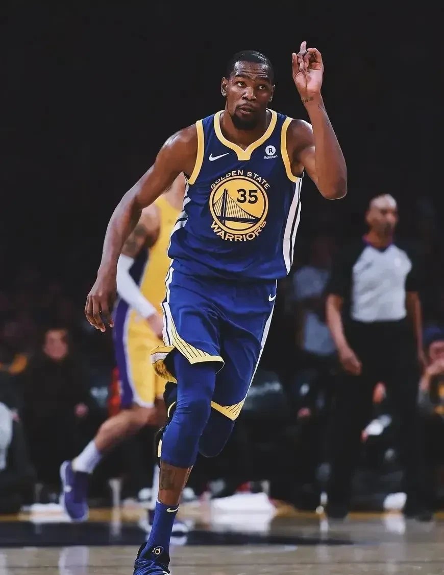 B体育体育app-NBA球员杜兰特传球技术成长迅速