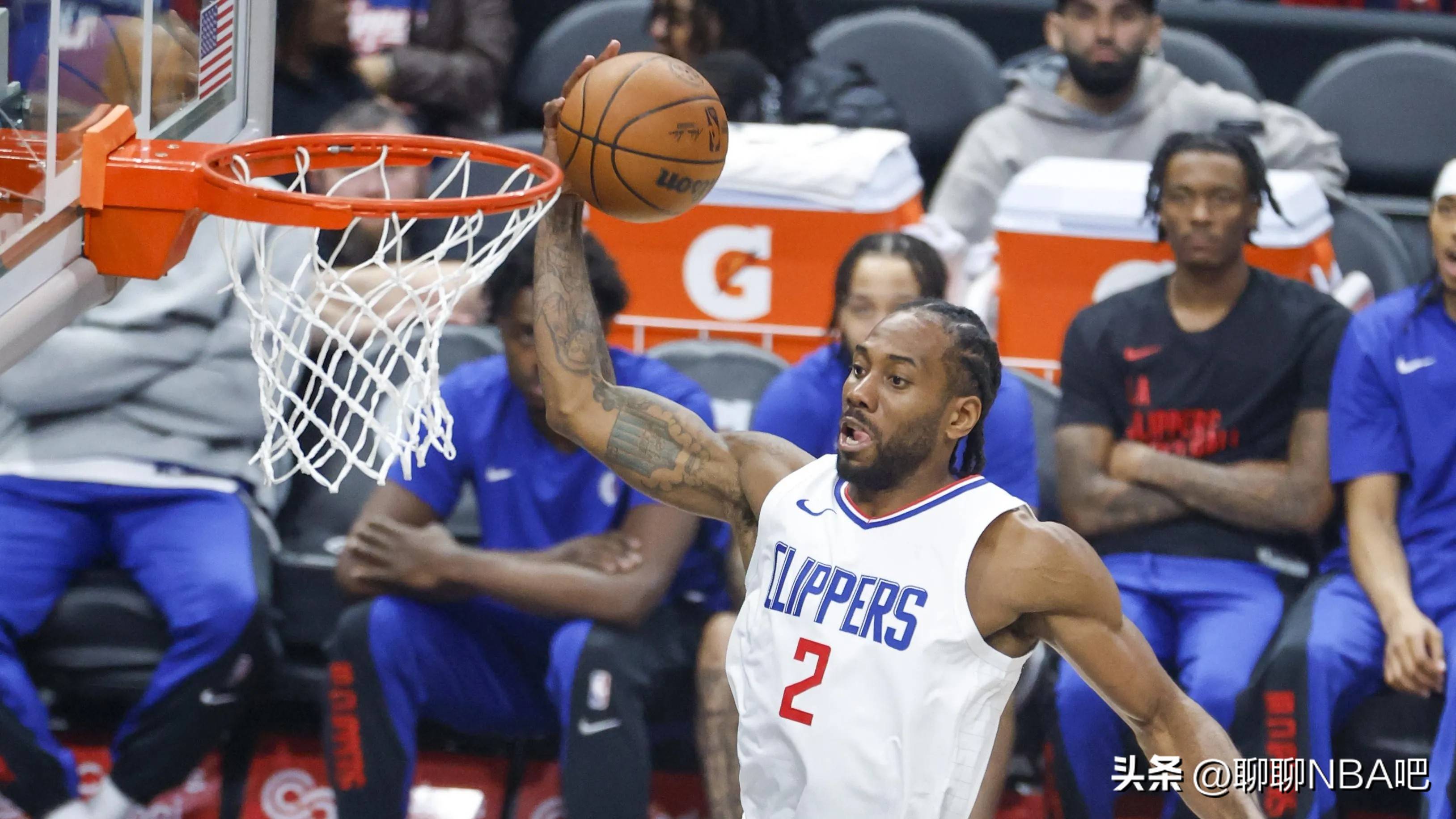 快船全队火力全开，大胜小牛起势