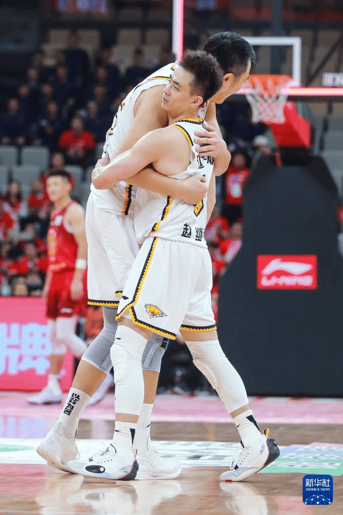 辽宁队爆发神级表现，全国篮球锦标赛被彻底压制，破门的简单介绍