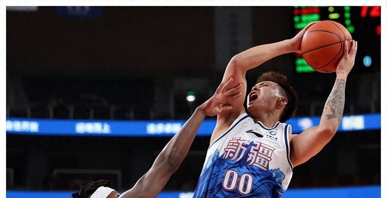 新疆男篮遭遇连败，球队面临困境