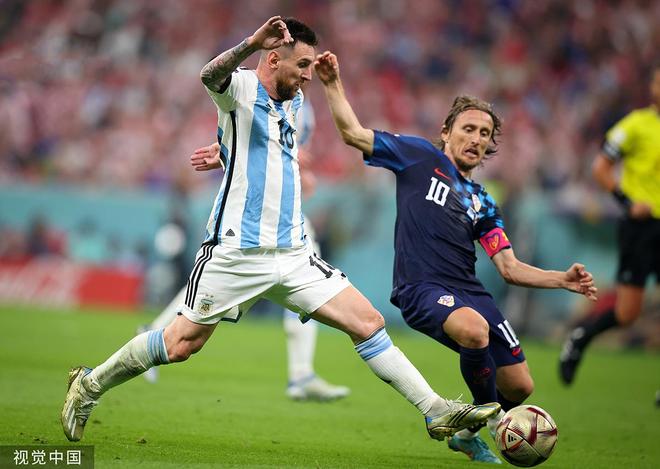 阿根廷球队壮志凌云，成功晋级