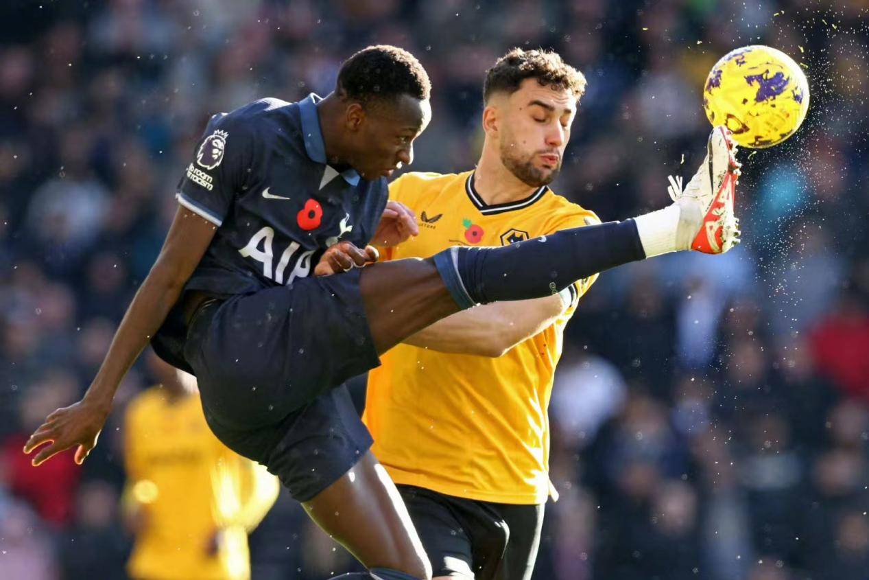 包含大比分落后的球队全力逆转比赛，精彩看点不断的词条