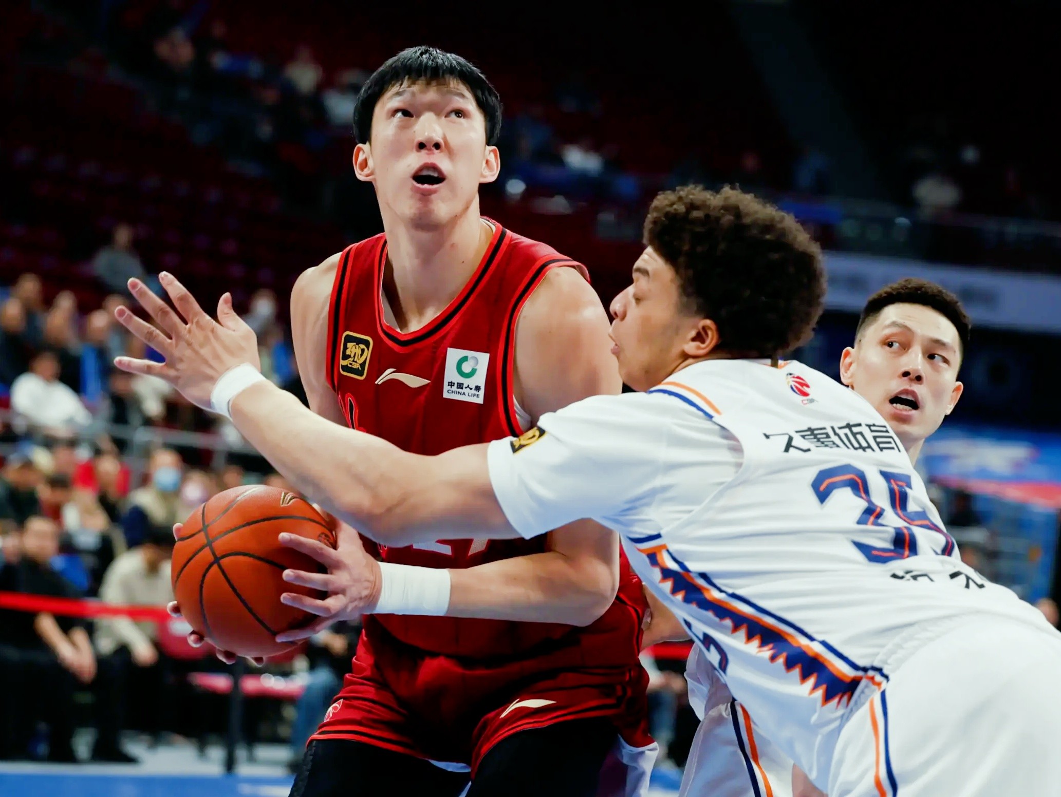 关于精英球员受伤退出,球队实力减弱的信息 关于精英球员受伤退出,球队实力减弱的信息