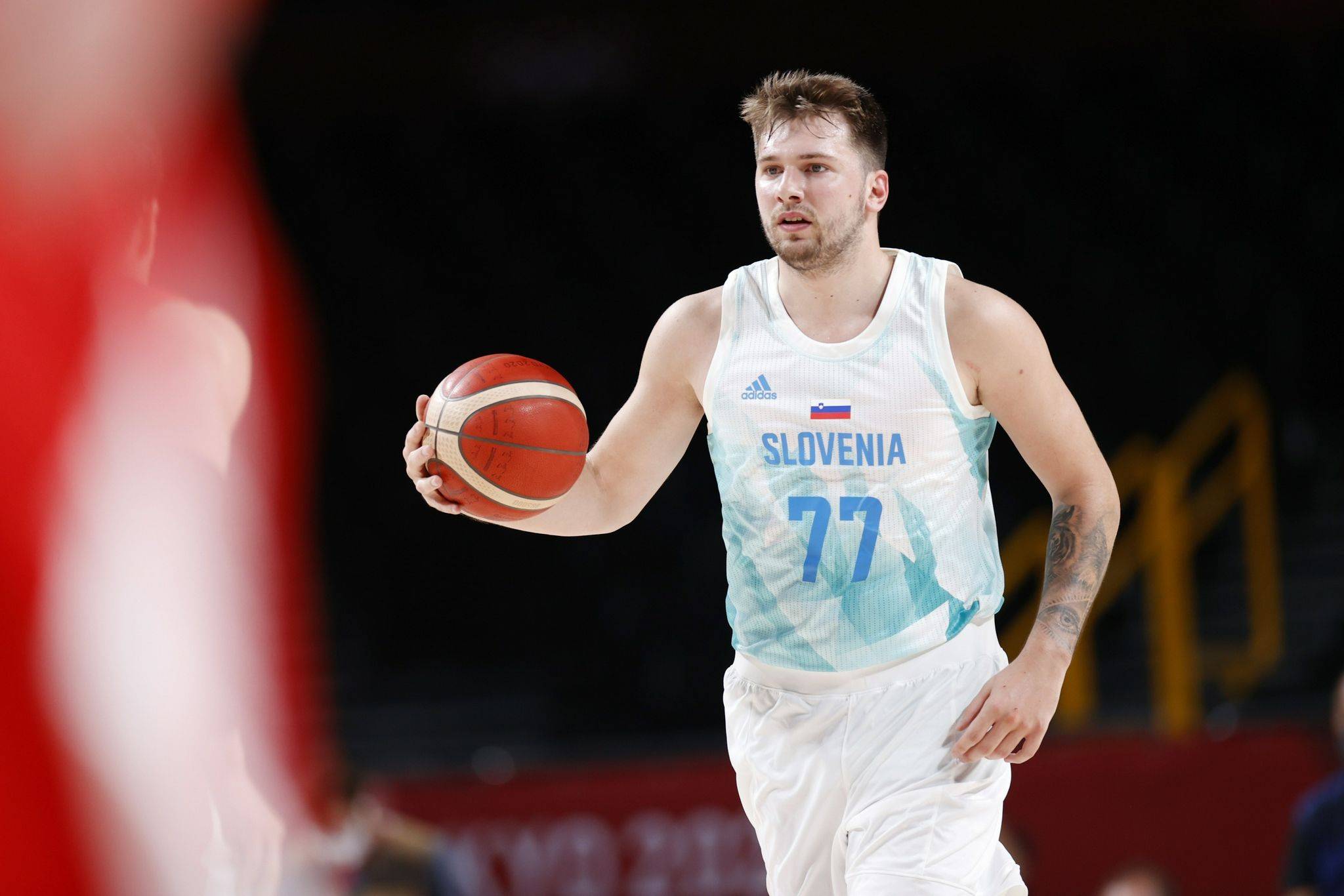 塞尔维亚队在比赛中胜利在望，引人关注