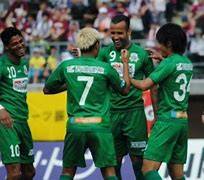 广岛三箭战胜对手，晋级下一轮比赛